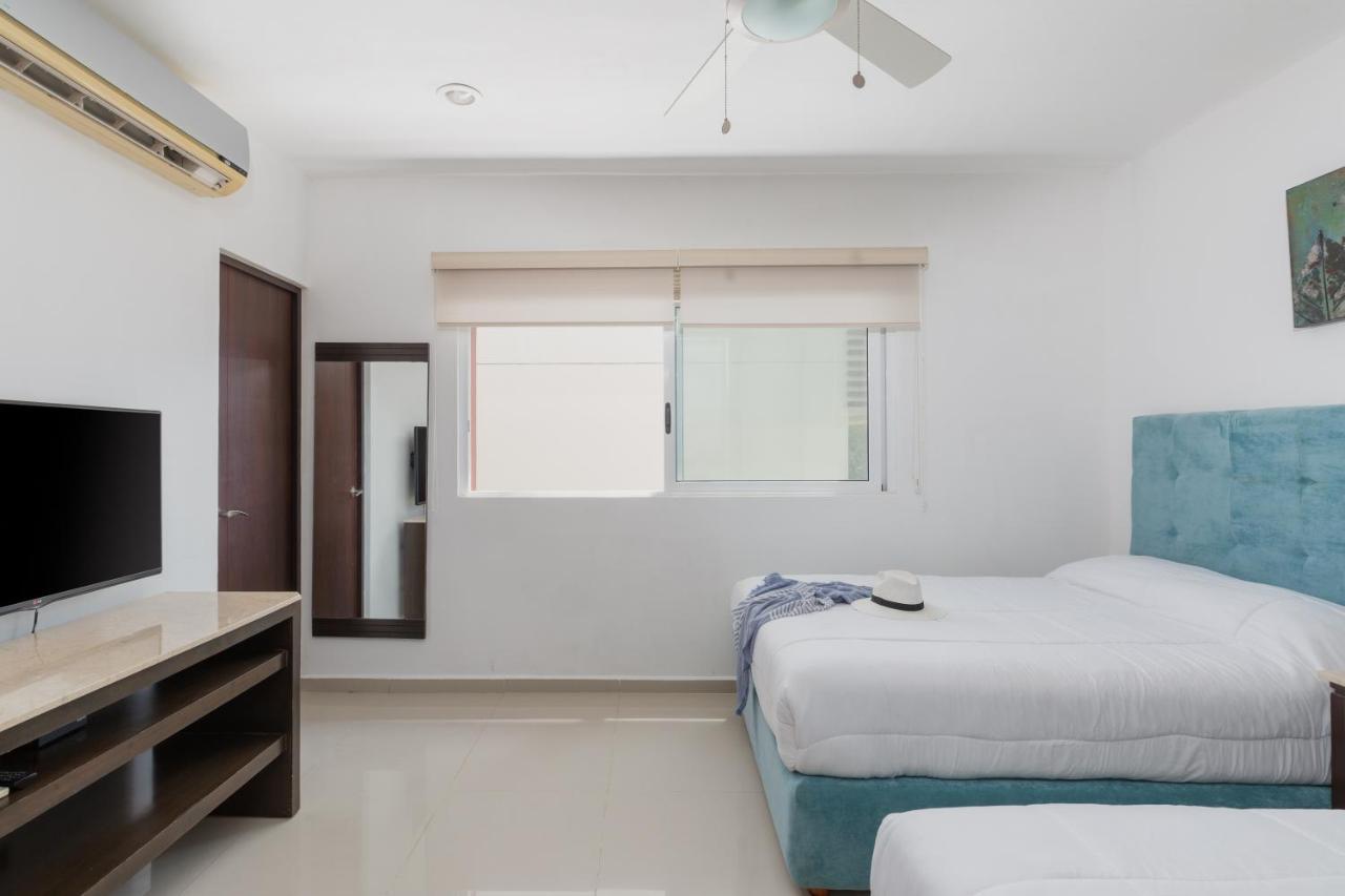 Phenomenal Combo Of 2 Separate Ph 1 In Playa Del Carmen With Private Jacuzzi, Chic Amenities, Gym And 2 Rooftops Экстерьер фото